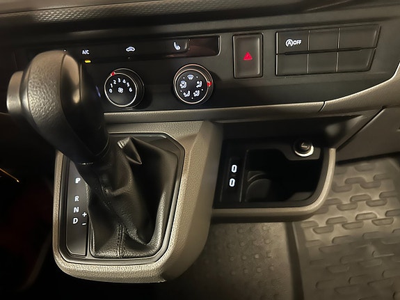 Volkswagen Transporter 23 of 23