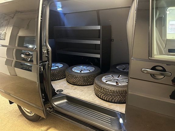 Volkswagen Transporter 10 of 23