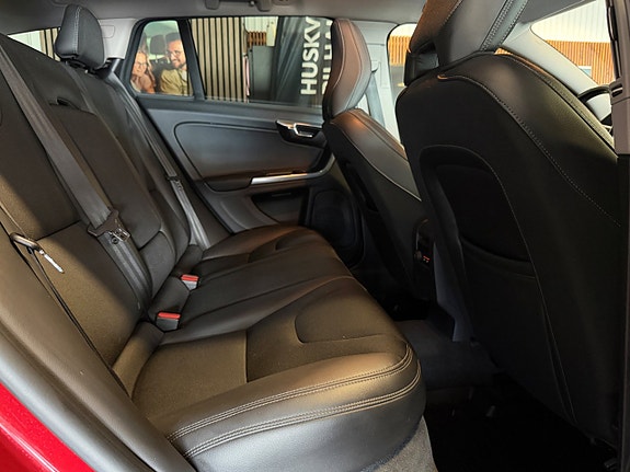 Volvo V60 9 of 24