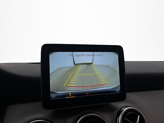 Mercedes-Benz GLA220 d 19 of 30