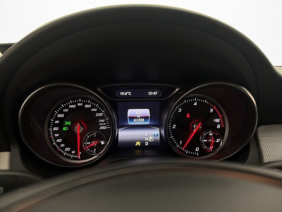Mercedes-Benz GLA220 d 15 of 30