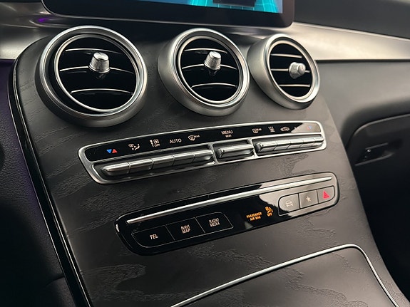 Mercedes-Benz GLC300 e 23 of 28