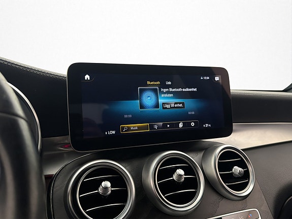 Mercedes-Benz GLC300 e 20 of 28