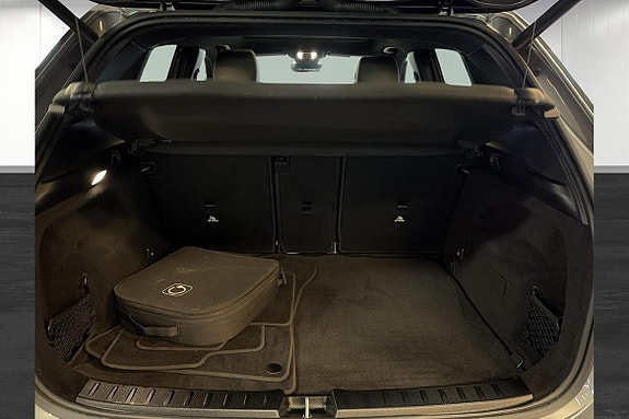Mercedes-Benz GLA250 e 21 of 22