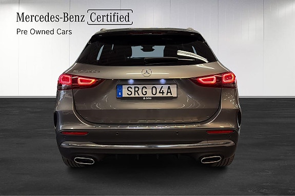 Mercedes-Benz GLA250 e 6 of 22