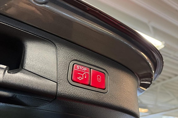 Mercedes-Benz GLA250 e 22 of 22