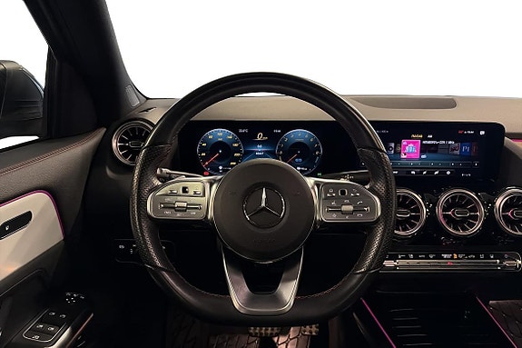 Mercedes-Benz GLA250 e 12 of 22