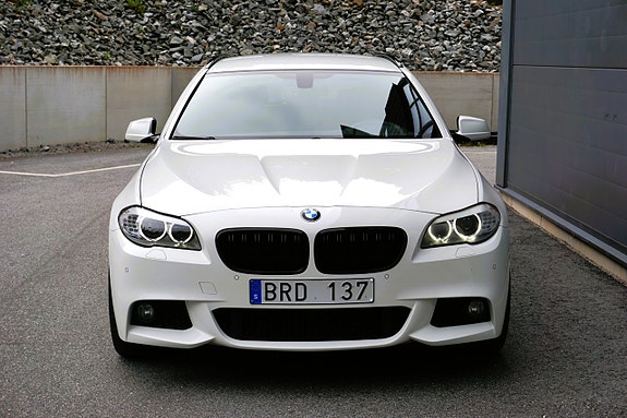 BMW 525d 3 of 30