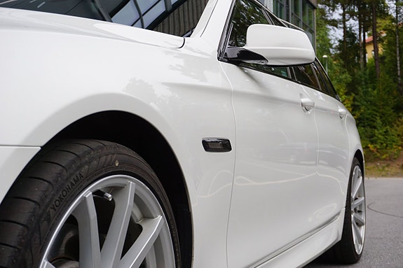 BMW 525d 13 of 30