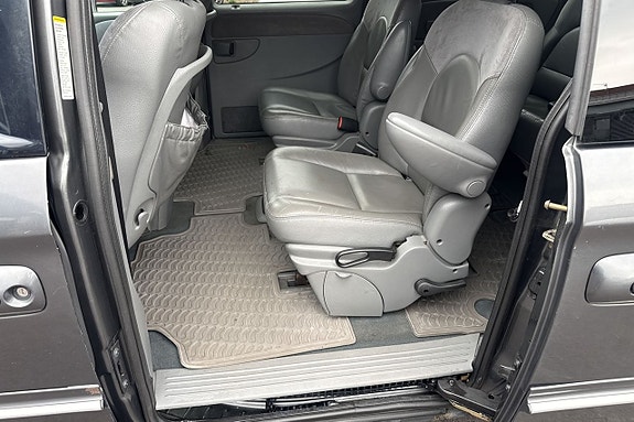 Chrysler Grand Voyager 7 of 13