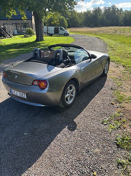 BMW Z4 3 of 10