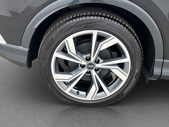 Audi Q4 e-tron 30 of 30