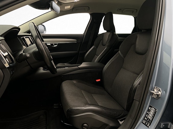 Volvo V90 Cross Country 12 of 30