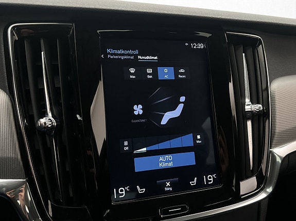 Volvo V90 Cross Country 25 of 30