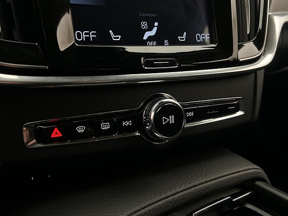 Volvo V90 Cross Country 28 of 30