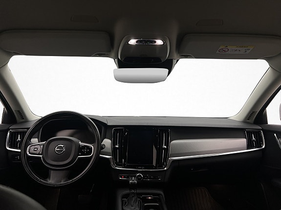 Volvo V90 Cross Country 13 of 30