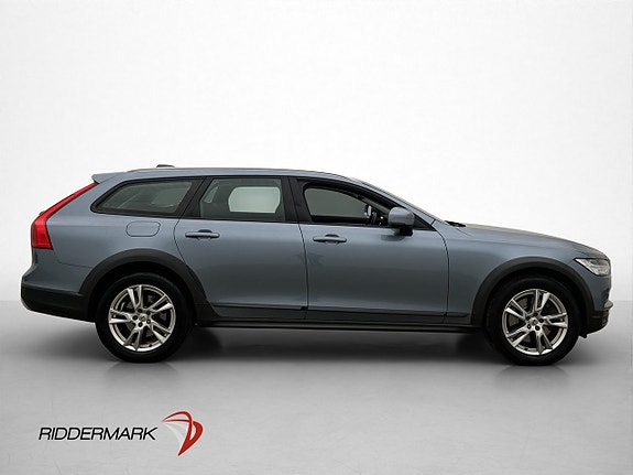 Volvo V90 Cross Country 9 of 30