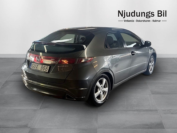 Honda Civic 3 of 9