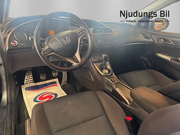 Honda Civic 8 of 9