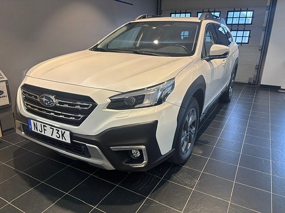 Subaru Outback 2 of 18