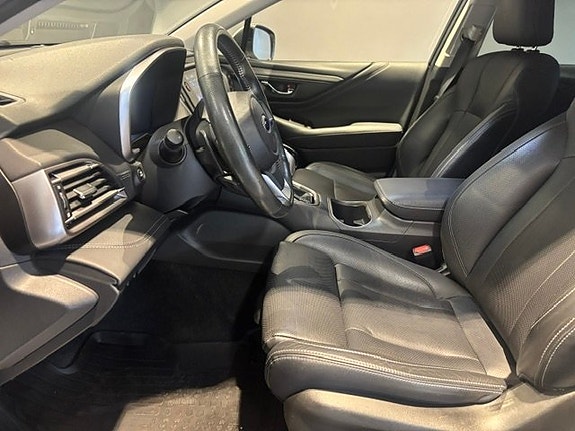 Subaru Outback 9 of 18