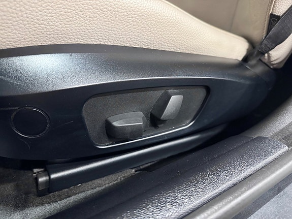 BMW 325i 15 of 26