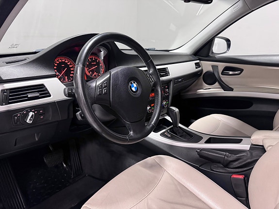 BMW 325i 16 of 26