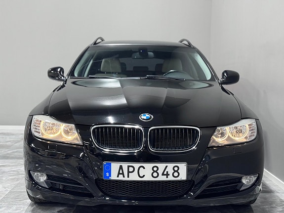 BMW 325i 3 of 26