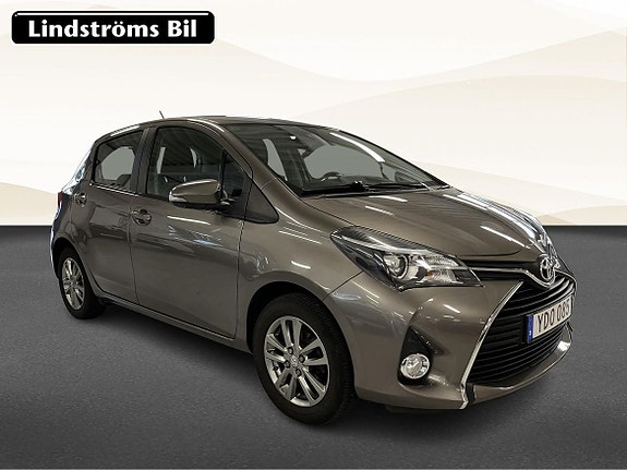 Toyota Yaris 3 of 18