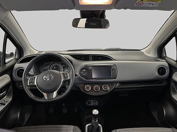 Toyota Yaris 11 of 18