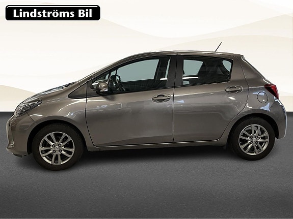 Toyota Yaris 6 of 18