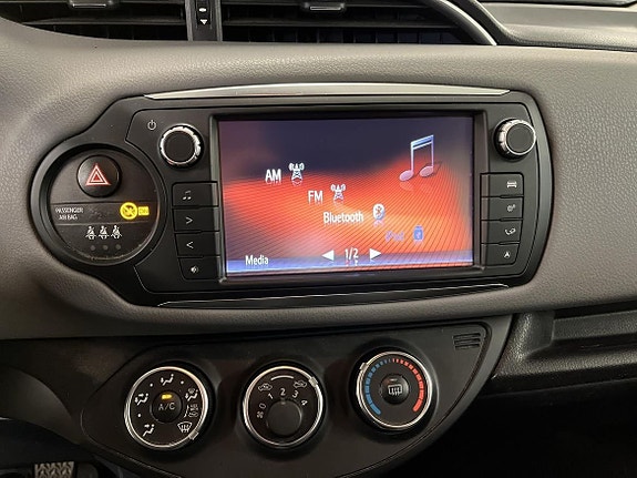 Toyota Yaris 16 of 18