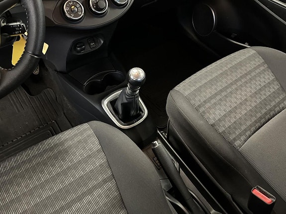 Toyota Yaris 17 of 18