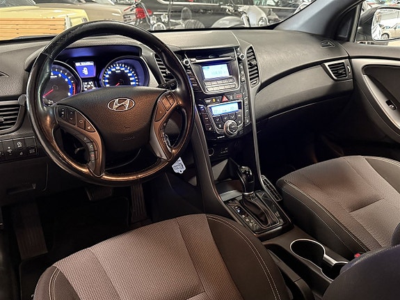 Hyundai i30 5 of 10