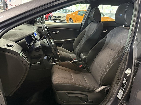 Hyundai i30 6 of 10