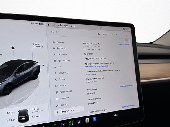 Tesla Model Y 25 of 30