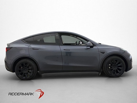 Tesla Model Y 5 of 30