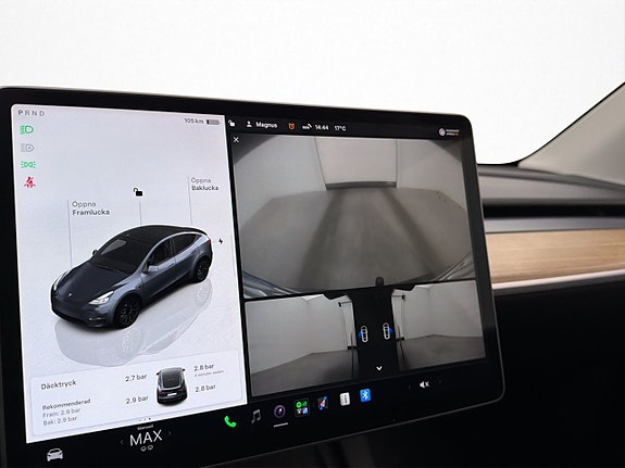 Tesla Model Y 18 of 30