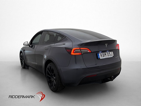 Tesla Model Y 9 of 30