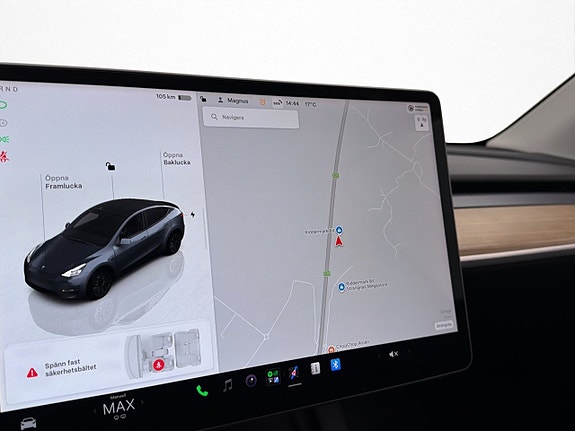 Tesla Model Y 21 of 30