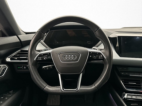 Audi e-tron GT 15 of 30