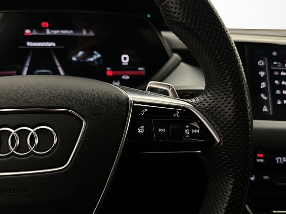 Audi e-tron GT 21 of 30