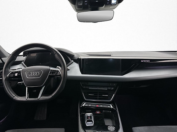 Audi e-tron GT 14 of 30