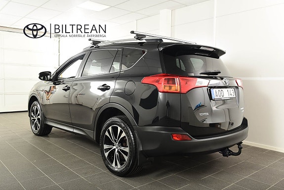 Toyota RAV4 2 of 15