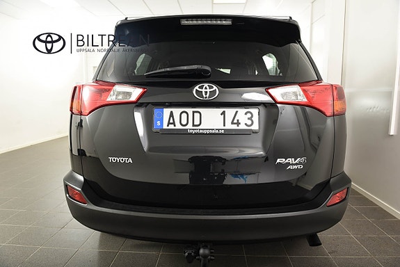 Toyota RAV4 4 of 15