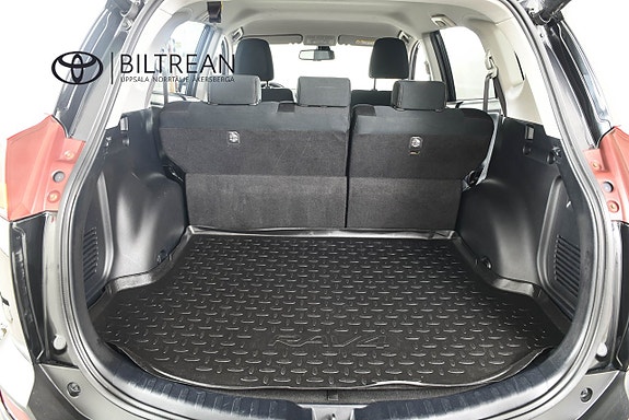 Toyota RAV4 9 of 15