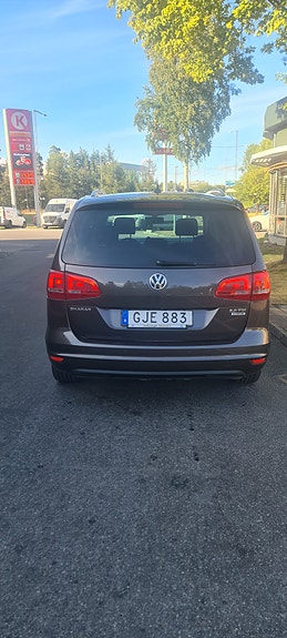 Volkswagen Sharan 2 of 4
