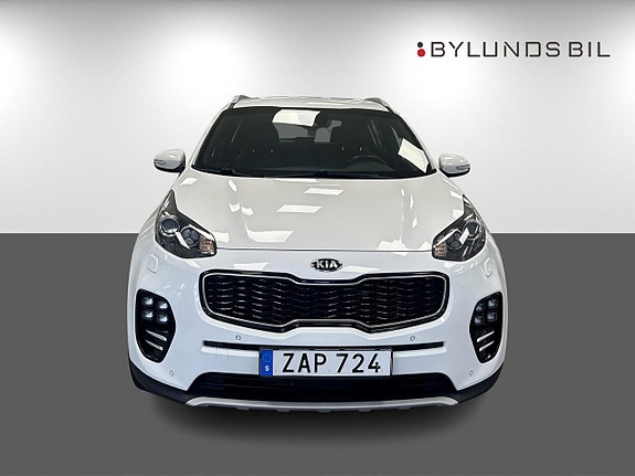 Kia Sportage 2 of 18