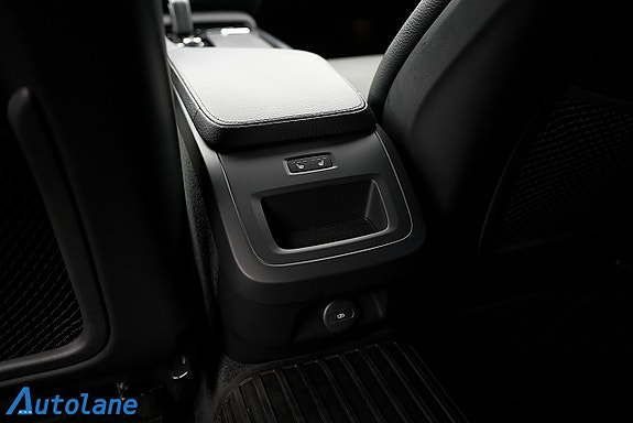 Volvo S90 28 of 30