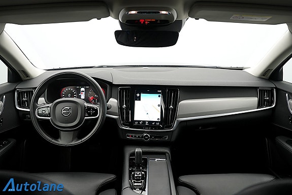 Volvo S90 18 of 30